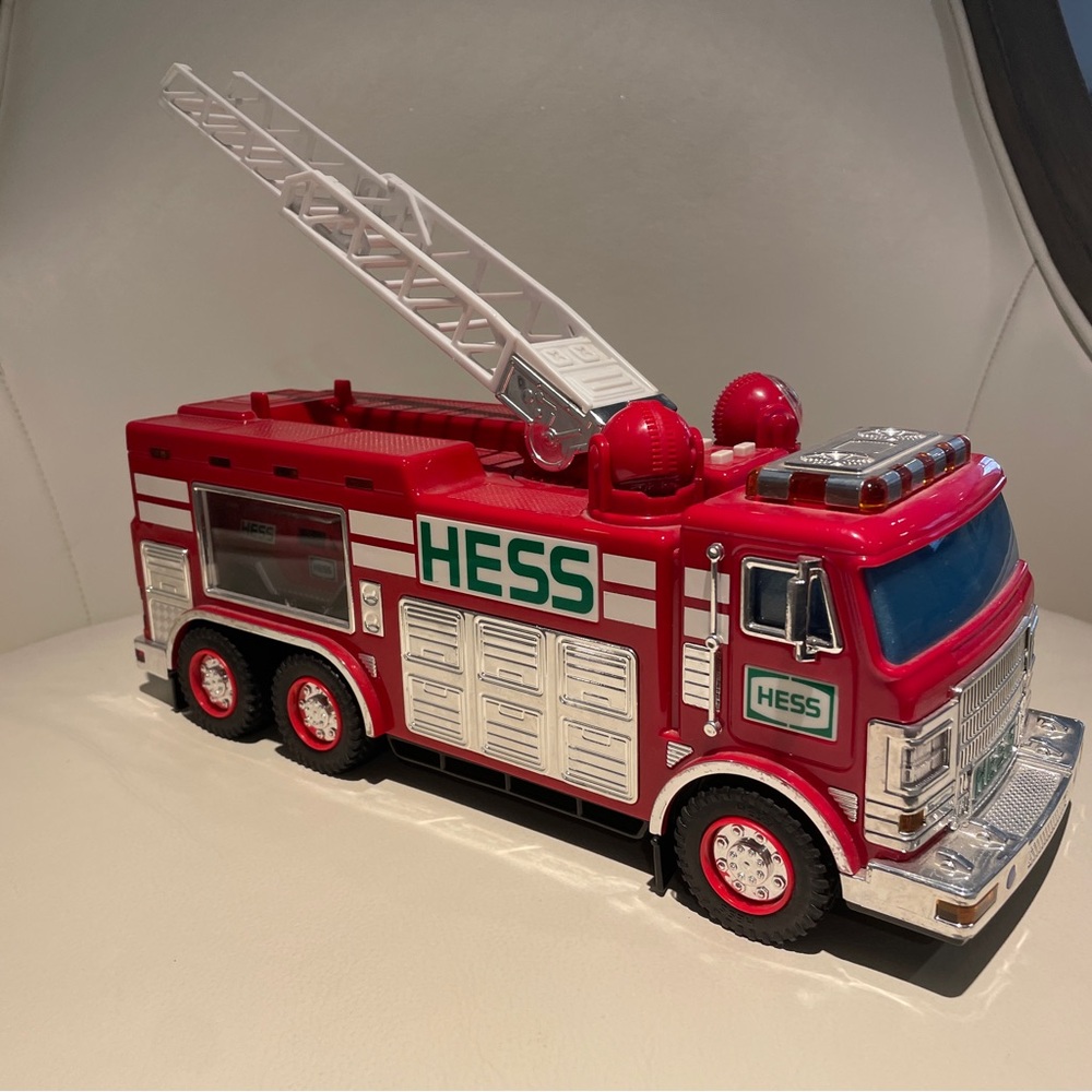 Hess 2005 Collectible Red and White Fire Truck with Emergency Vehicle